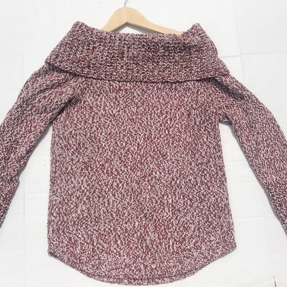 Abercrombie & Fitch Sweaters - Abercrombie & Fitch Off Shoulder Maroon Sweater